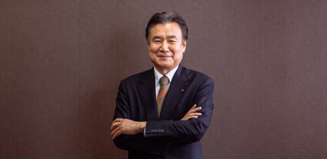 代表取締役社長　鈴木健二